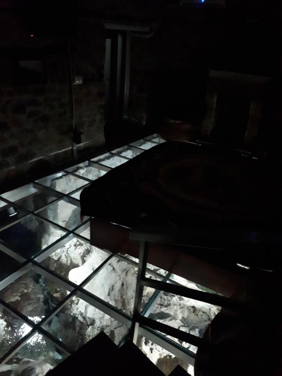 Nuci'S Home Glass Floor Tushemisht Exterior photo